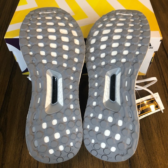 Adidas Ultraboost X running shoe sneaker in white - Picture 5 of 6